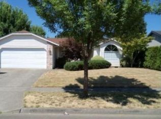 205 Sunset Dr, Newberg, OR 97132