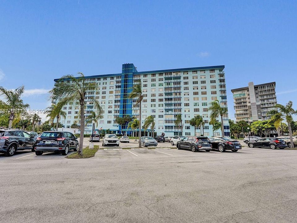 1st image of 4001 Hillcrest Dr #602-4