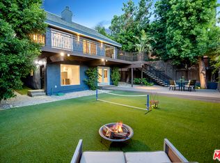 11257 Sunshine Ter, Studio City, CA 91604