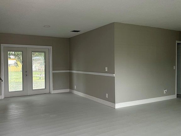 2nd image of 1300 SW 5th Terrace