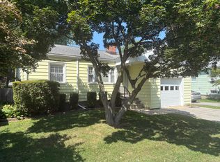 18 Hallmark Pl, Stamford, CT 06906