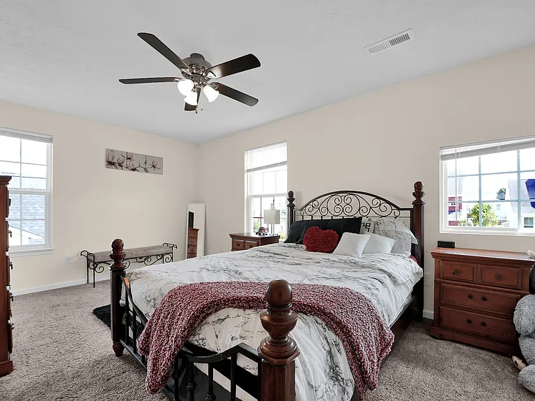 6468 Holly Ln — Photo 16