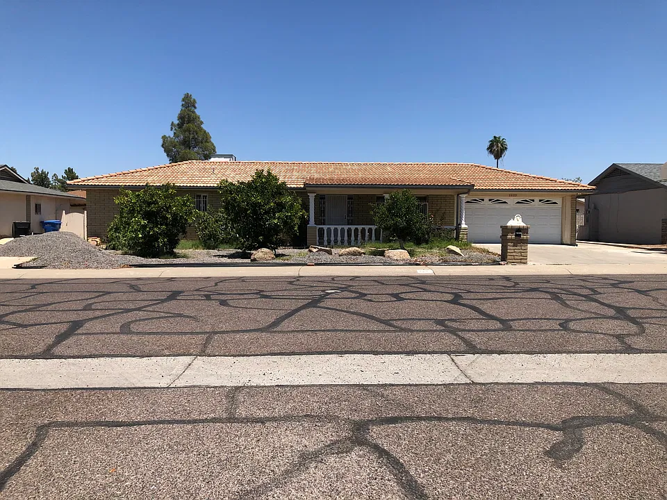 2222 W Wescott Dr