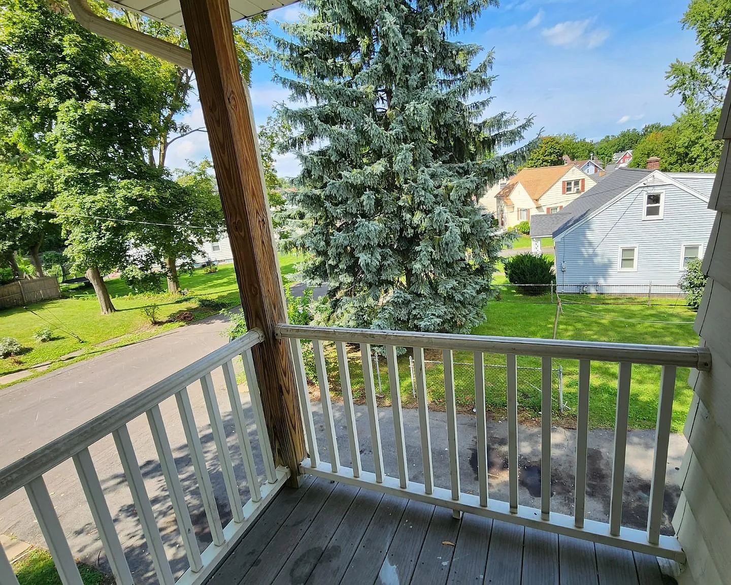 3 bed, $1,350 — Photo 3