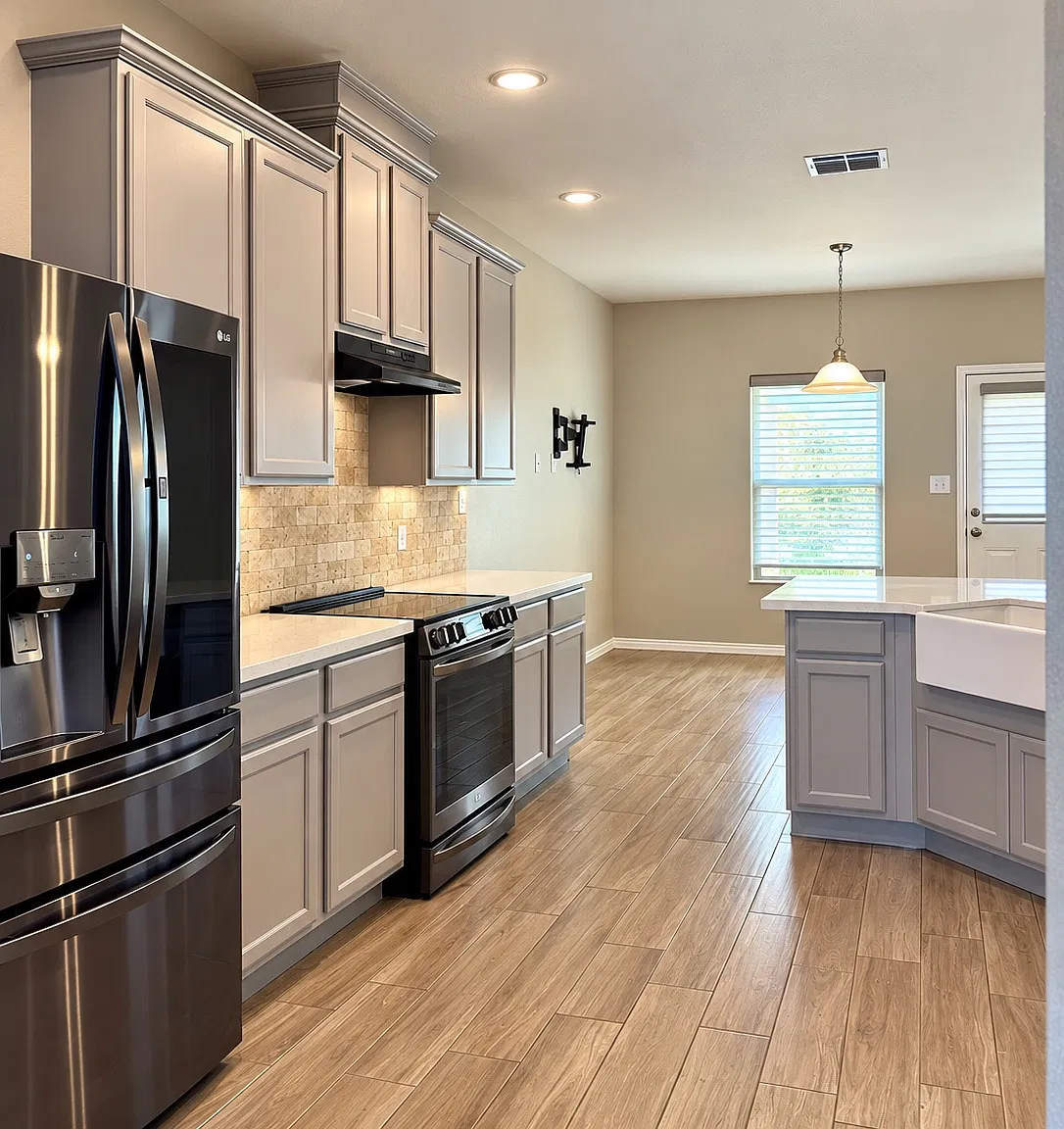 4 bed, 2.5 bath, 2539 sqft, $2,600 — Photo 4