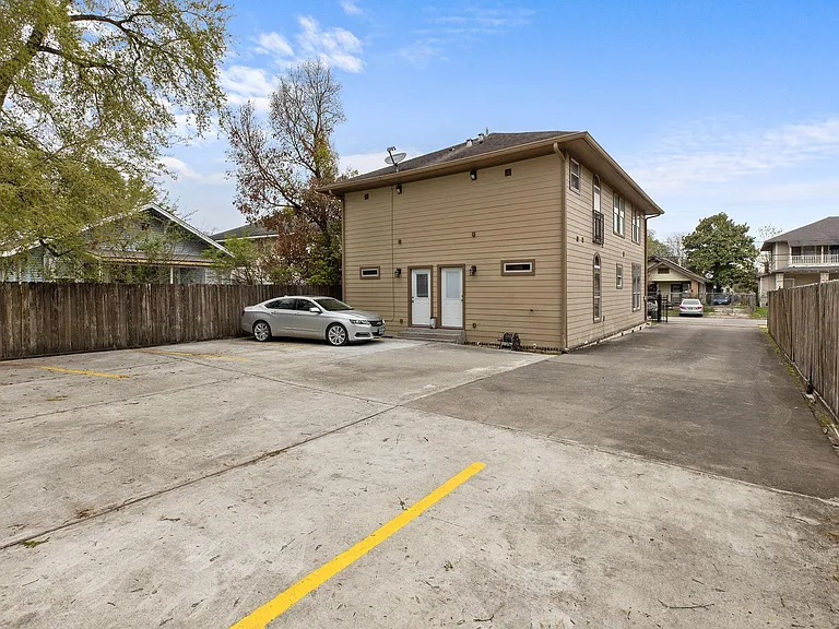 4306 Wilmer St #2 — Photo 5
