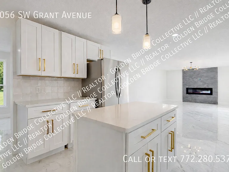 2056 SW Grant Ave — Photo 1