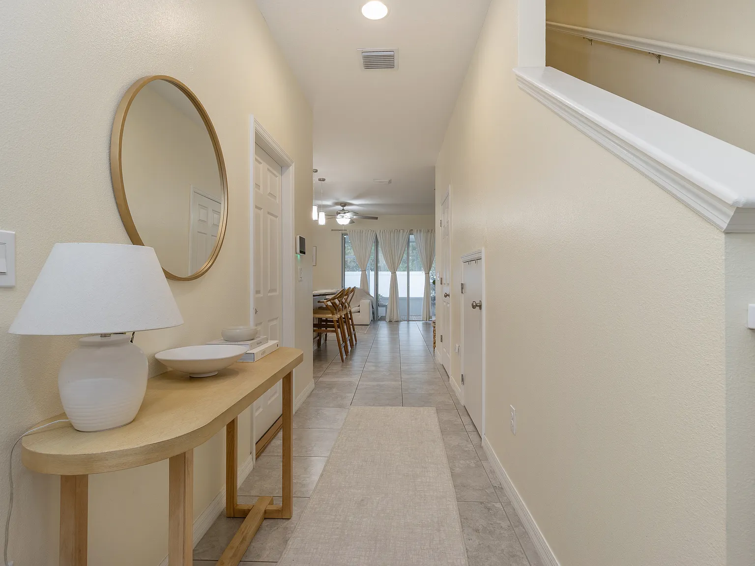 3 bed, 2.5 bath, 1400 sqft, $2,500 — Photo 3