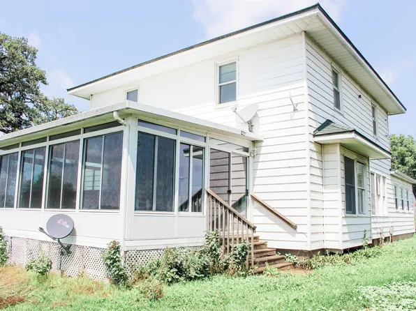 46964 33rd St, Miles, IA 52064