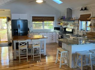 961 Woodcliff Dr, Youngstown, NY 14174