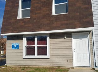 16 Beau Rivage Dr, Glassboro, NJ 08028