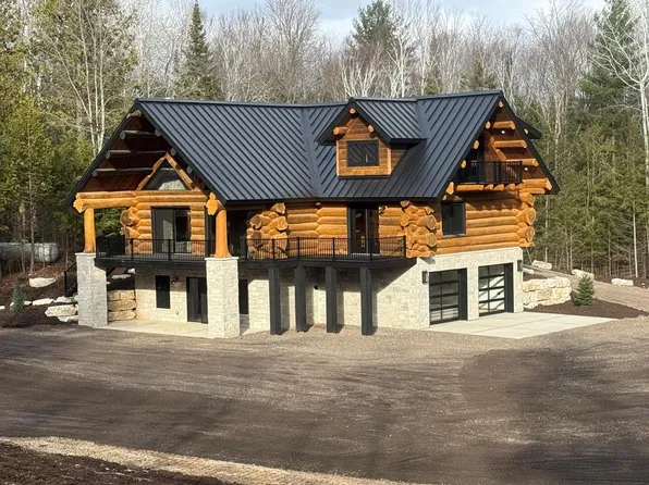 4323 Hillside Rd, Egg Harbor, WI 54209