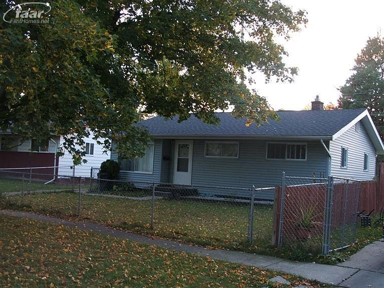 2nd image of 6029 Marja St