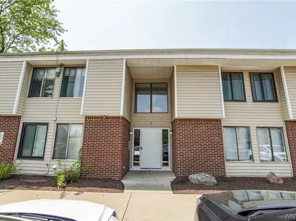 1D Southcreek Ct, East Amherst, NY 14051