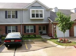 5232 Fox Ridge Dr, Cincinnati, OH 45248