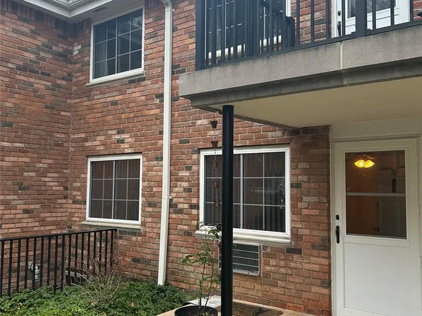 96 Jervis Avenue #96, Farmingdale, NY 11735