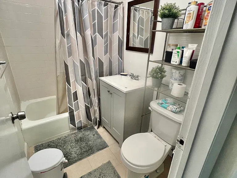 2 Shrewsbury Green Dr #I — Photo 18