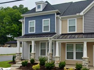 284 E Hayne St, Woodruff, SC 29388