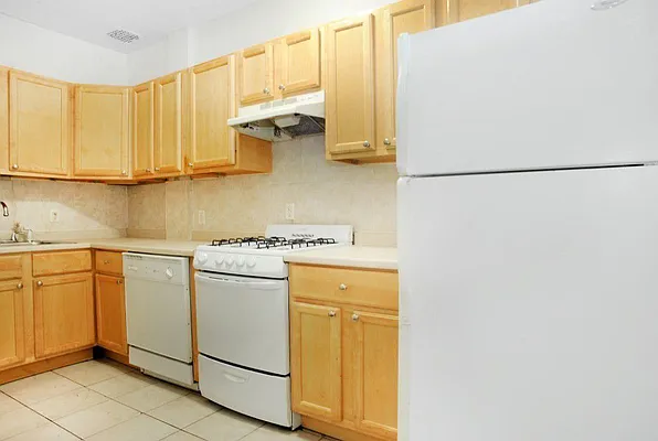 Rented by CPG Residential LLC | media 21