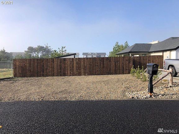 2nd image of 30109 H Saint Ocean Park