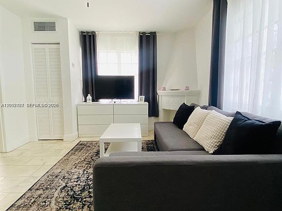 4th image of 1526 Pennsylvania Ave APT 20
