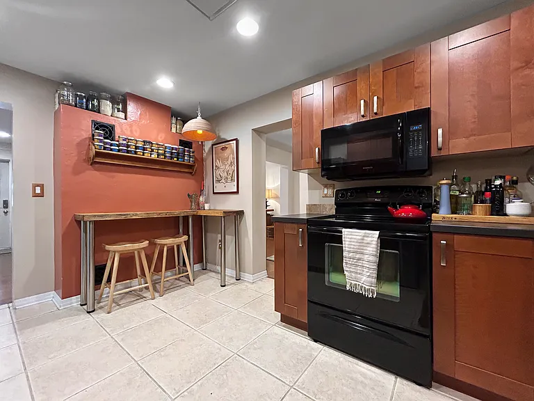 3829 Chapel Dr — Photo 8