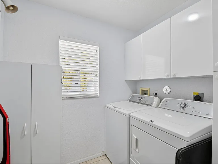 7910 Laina Ln #3 — Photo 43