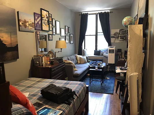 Rented by Luxor Homes & Investment Realty | media 9
