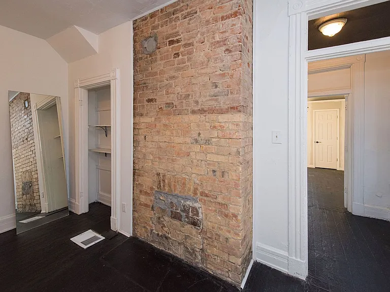 4160 Lakeman St — Photo 32