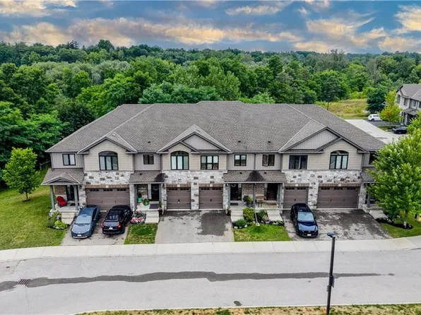 50 Bute St #10, North Dumfries, ON N0B 1E0