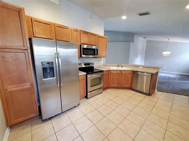 2215 Kings Palace Dr — Photo 5