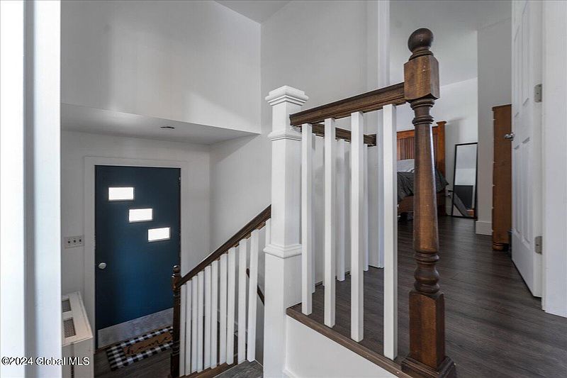 4th image of 59 Virginia Avenue