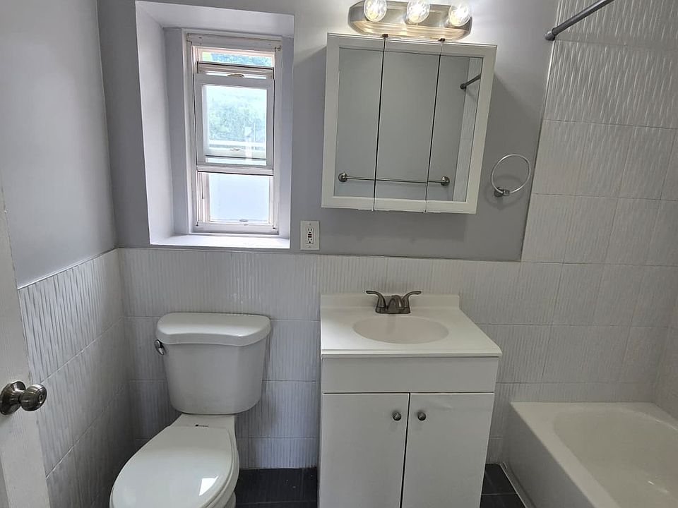2nd image of 8 Chadwick St #6-3