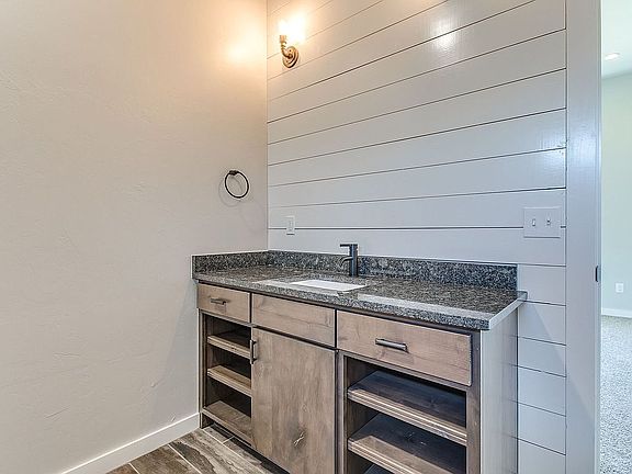 3rd image of 2109 Whitechapel Cir