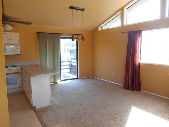 3rd image of 601 Canal Dr NE