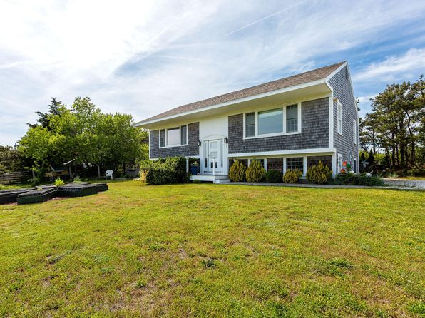 6 Professional Heights Rd #1