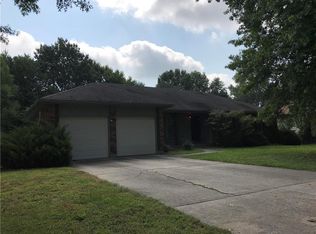 501 N Jefferson St, Raymore, MO 64083