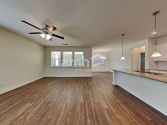 4th image of 245 Lake Vista Dr