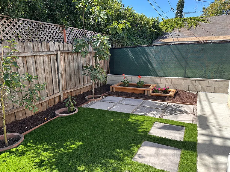 417 N Windsor Blvd — Photo 12