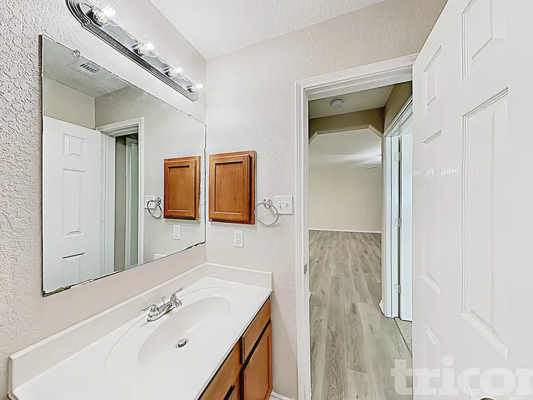9311 Hanover Sky — Photo 11