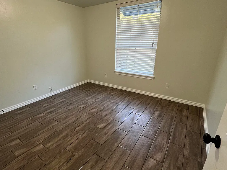 3104 Woodcrest Creek Dr — Photo 8