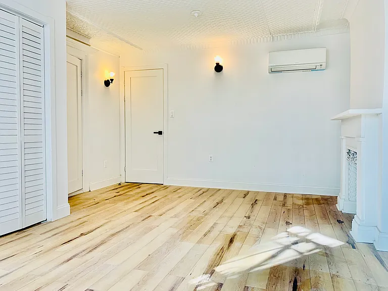 89 Chauncey St #1 — Photo 10