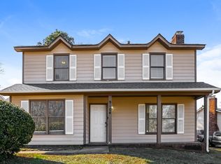 9104 Winter Moss Ct, Charlotte, NC 28227