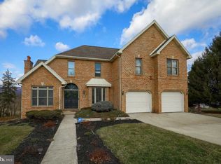 4988 Farmington Rd, Harrisburg, PA 17112