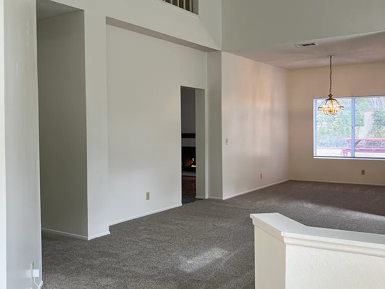 693 Kickapoo Dr — Photo 6