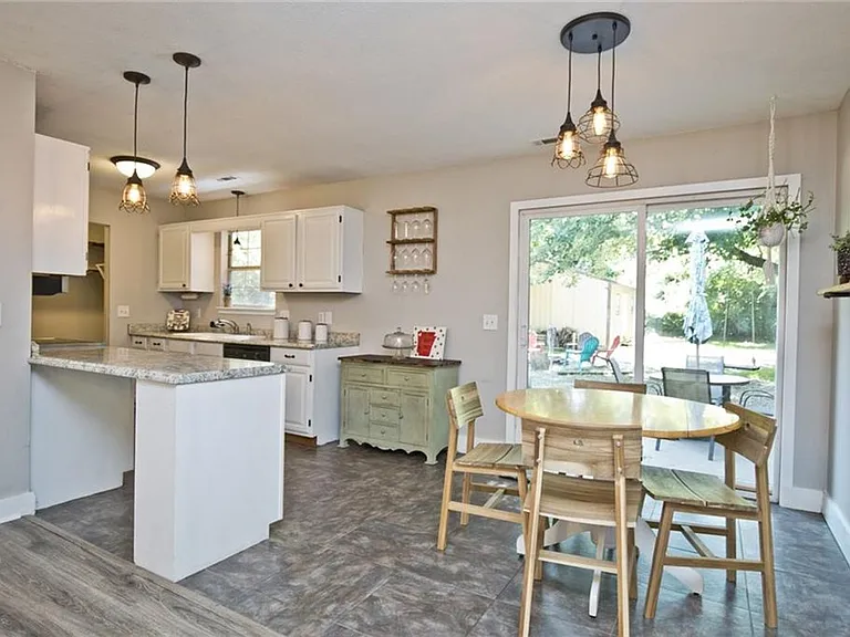 1018 N Lonnie Ave — Photo 16