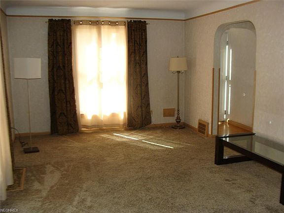 4th image of 6500 Woodhaven Ave
