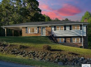 470 Parkway Dr, Martinsville, VA 24112