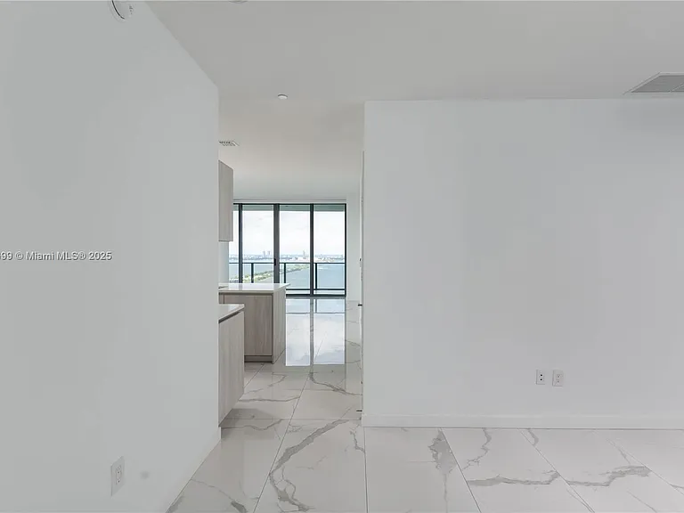 480 NE 31st St #3107 — Photo 13