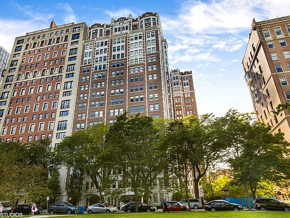 2nd image of 2440 N Lakeview Ave #6F